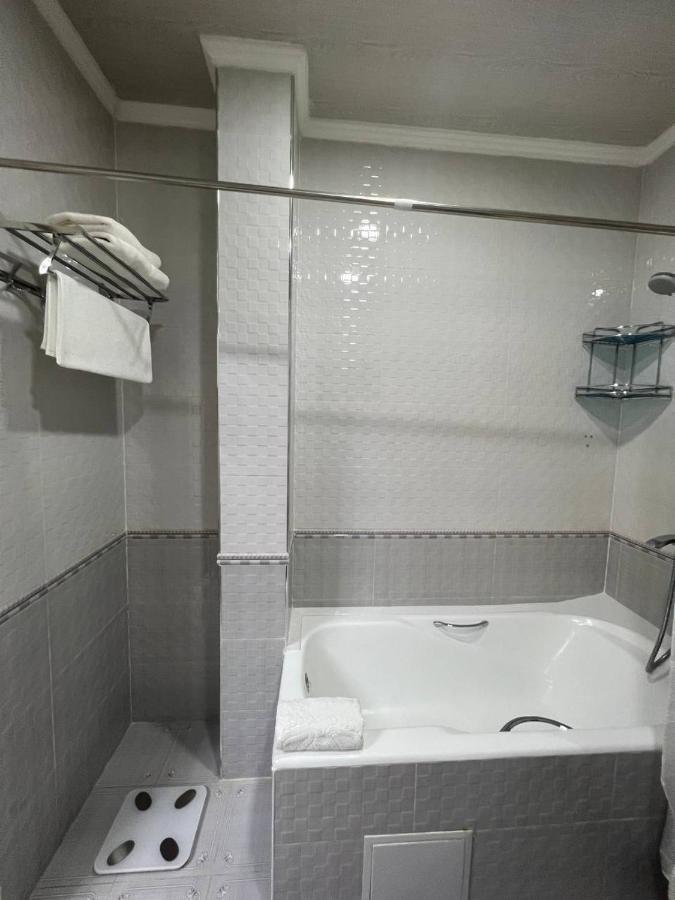 Hotel Afrosiyob Карши Экстерьер фото